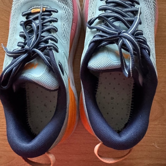 HOKA BONDI 7 ATHLETIC SHOE SIZE 8D - Picture 7 of 10